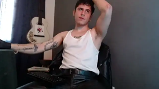 Snapshot of Antonello_Vannucci chatting on 01/18/26, 05:17 Antonello Vannucci online show from 01/18/26, 05:17