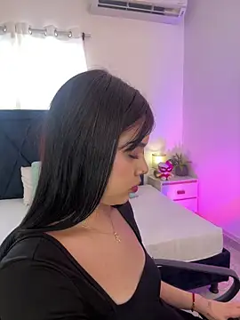 Lily Woodz online show from 04/14/26, 07:09