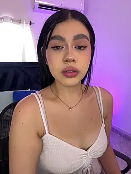 Lily Woodz online show from 05/30/26, 07:11