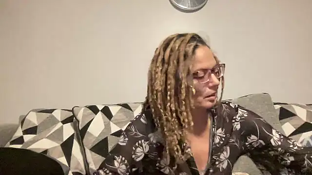 skarfos1babe69 online show from 12/30/24, 01:26