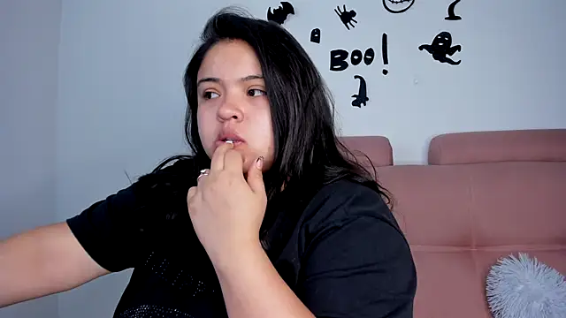 lizzie c online show from 11/02/25, 09:06