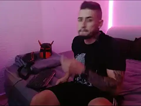 miia-liiam online show from 01/11/25, 12:22