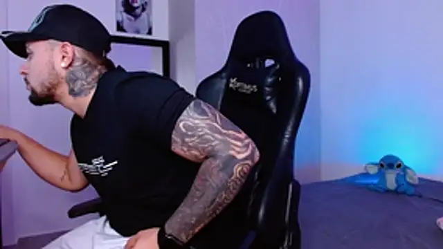 Snapshot of miia-liiam chatting on 07/03/26, 05:14 miia-liiam online show from 07/03/26, 05:14