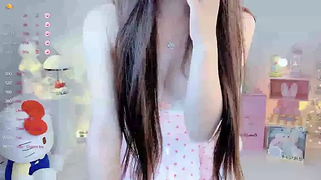 Snapshot of Irene--- chatting on 04/18/26, 02:32 Irene--- online show from 04/18/26, 02:32