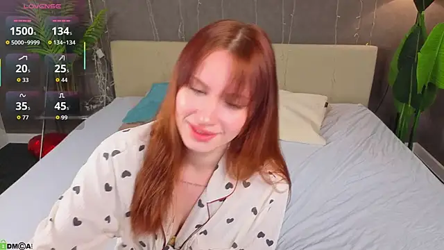 Snapshot of Mollly_Rouge chatting on 04/03/26, 12:08 Mollly Rouge online show from 04/03/26, 12:08