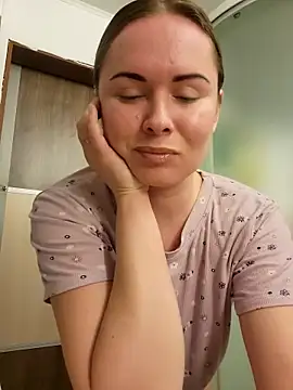 Snapshot of _Miss_Vanilla_ chatting on 03/21/25, 08:18 Miss Vanilla online show from 03/21/25, 08:18