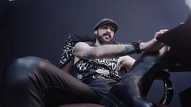 AxelColton online show from 02/04/25, 09:28