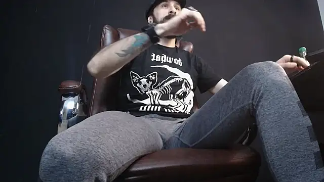 AxelColton online show from 03/02/25, 05:23