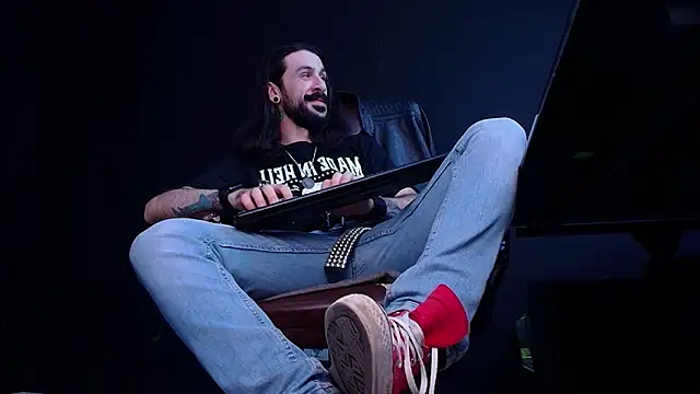 AxelColton online show from 11/16/25, 11:05