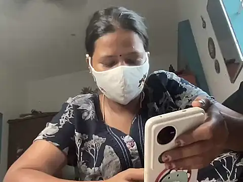 Tamil Sanjana  online show from 04/05/26, 02:31