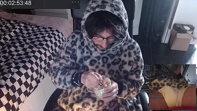 Chuck-FR online show from 04/17/26, 08:06