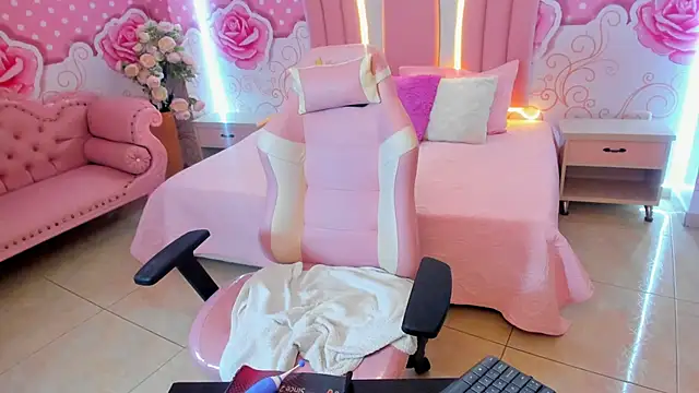 Lily Martinez online show from 01/22/25, 02:26