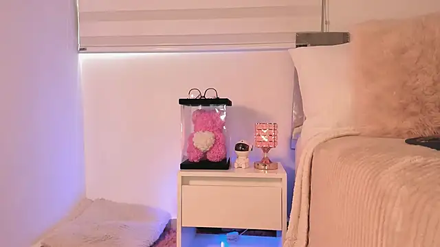 Alissonroses online show from 11/22/25, 07:35