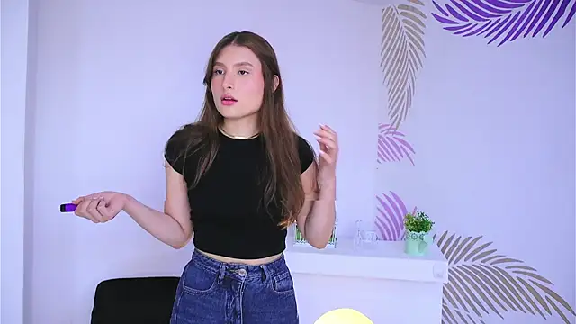 Daisha Riley online show from 02/11/25, 12:27