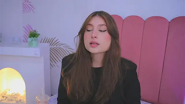 Daisha Riley online show from 02/21/25, 12:28