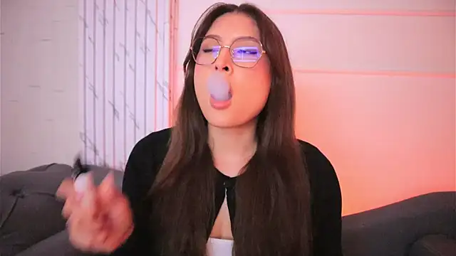 Daisha Riley online show from 12/20/25, 04:08