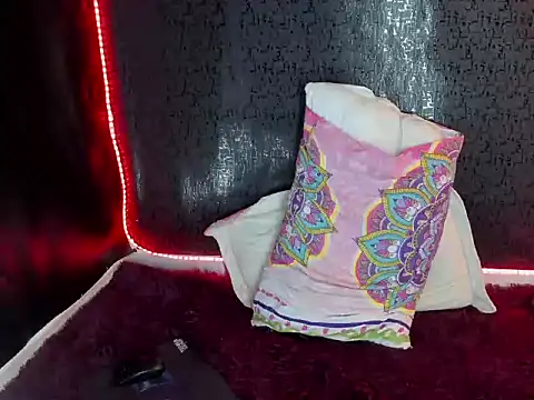 Snapshot of katizaldana chatting on 02/05/25, 04:16 katizaldana online show from 02/05/25, 04:16