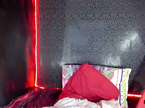 Snapshot of katizaldana chatting on 02/26/25, 03:21 katizaldana online show from 02/26/25, 03:21