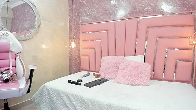 Snapshot of SEXY_HOTTIE__ chatting on 01/26/25, 03:47 SEXY HOTTIE online show from 01/26/25, 03:47