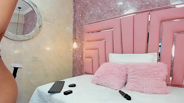 Snapshot of SEXY_HOTTIE__ chatting on 01/30/25, 12:37 SEXY HOTTIE online show from 01/30/25, 12:37