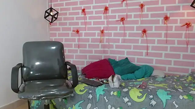 dani-lue online show from 02/23/25, 12:27