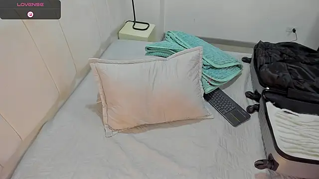 AbrilSonne online show from 02/23/25, 10:20