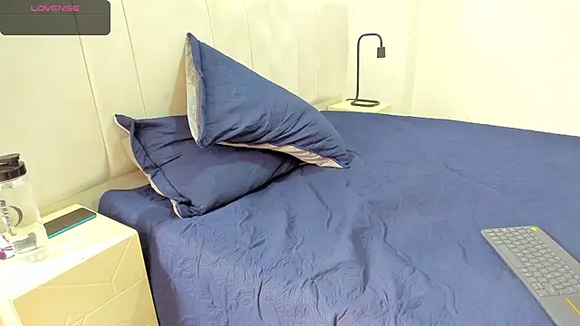 AbrilSonne online show from 03/08/25, 06:58