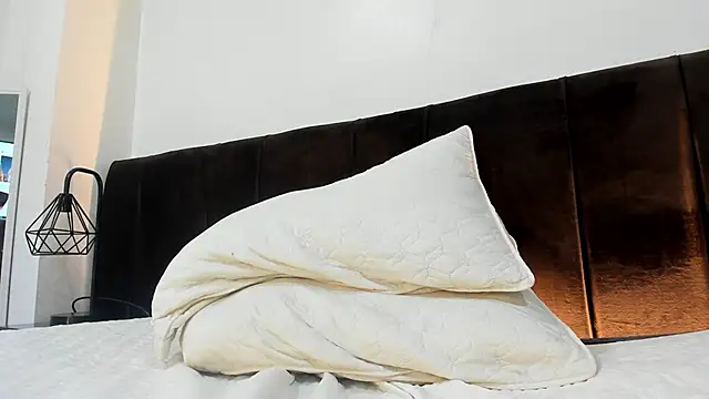 AbrilSonne online show from 03/19/25, 04:57