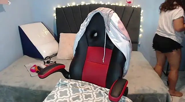 Snapshot of AngelRouss chatting on 01/25/25, 01:41 AngelRouss online show from 01/25/25, 01:41