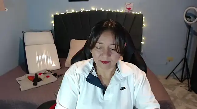 Snapshot of AngelRouss chatting on 01/31/25, 09:37 AngelRouss online show from 01/31/25, 09:37