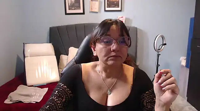 Snapshot of AngelRouss chatting on 02/25/25, 02:00 AngelRouss online show from 02/25/25, 02:00