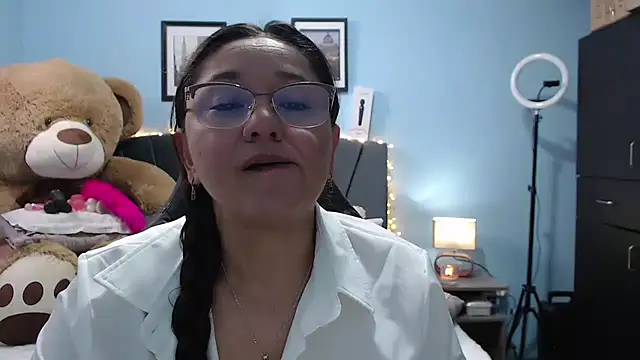 Snapshot of AngelRouss chatting on 10/21/25, 07:03 AngelRouss online show from 10/21/25, 07:03