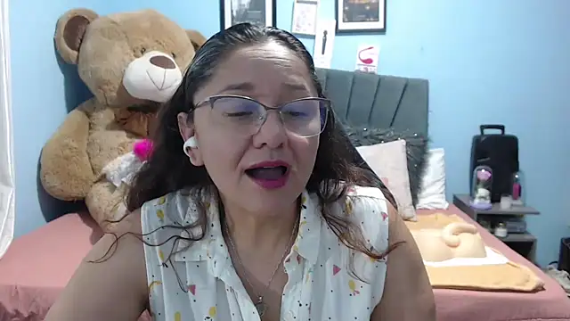 AngelRouss online show from 02/06/26, 03:11