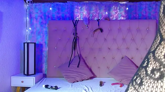 Chlooe Zoe online show from 02/14/25, 06:51