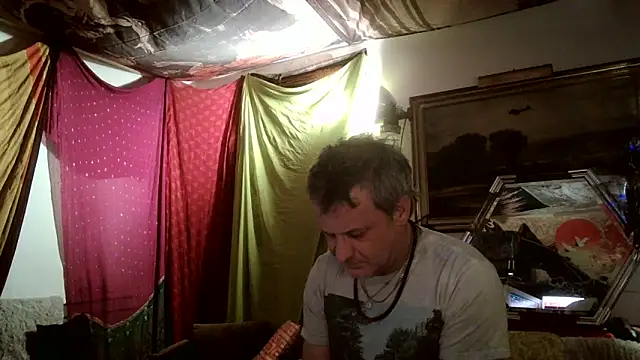 SilverandFox online show from 03/21/25, 01:34