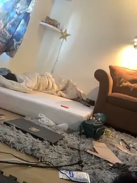 SilverandFox online show from 10/13/25, 04:18