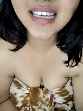 Snapshot of Riya_Stream01 chatting on 02/20/25, 01:25 Riya Stream01 online show from 02/20/25, 01:25