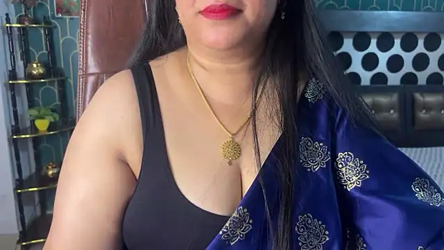 Snapshot of FlatVincy4 chatting on 05/15/26, 04:03 FlatVincy4 online show from 05/15/26, 04:03