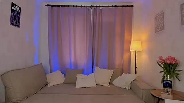 LucyLure online show from 02/04/25, 11:16