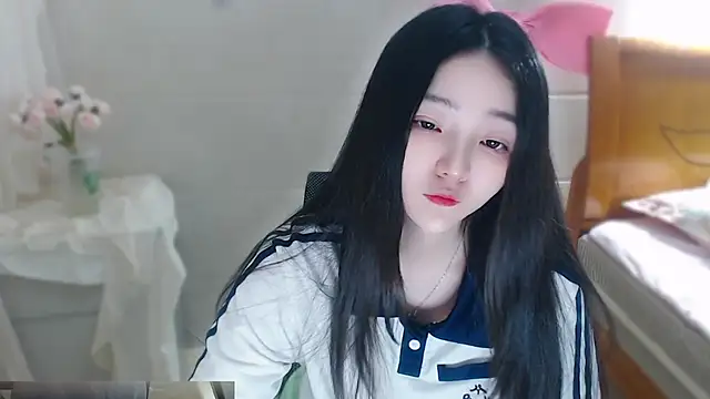 qiqi--- online show from 04/24/26, 05:15