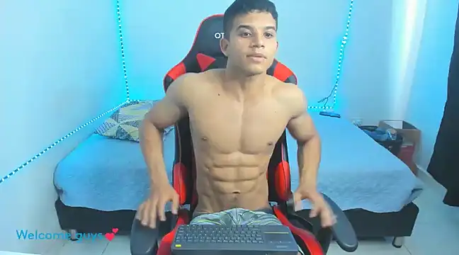 Snapshot of oliver_thompsson7 chatting on 01/27/25, 07:35 oliver thompsson7 online show from 01/27/25, 07:35