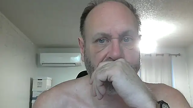 Snapshot of fireinside1963 chatting on 03/04/26, 01:11 fireinside1963 online show from 03/04/26, 01:11