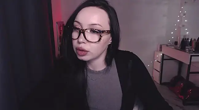 Snapshot of MoranaMissGod chatting on 12/28/24, 12:47 MoranaMissGod online show from 12/28/24, 12:47