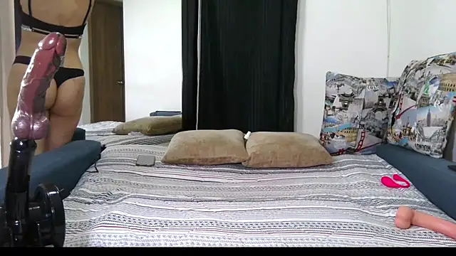 Carla-Bonny18 online show from 11/16/25, 06:57