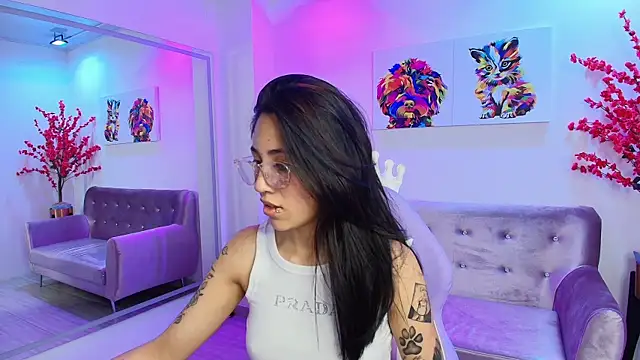 Leia queens online show from 12/27/24, 05:37