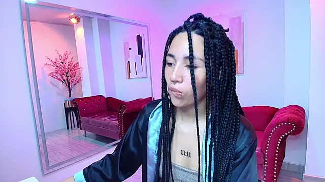 Leia queens online show from 01/10/25, 02:23