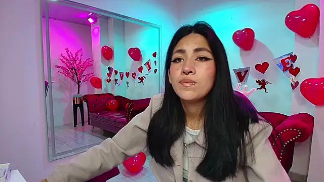 Leia queens online show from 02/15/25, 05:28