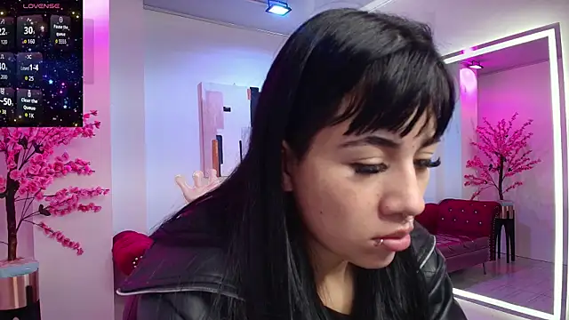 Leia queens online show from 10/07/25, 12:02