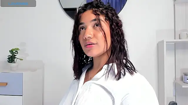 martina roldam online show from 12/28/24, 04:51