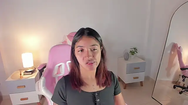 martina roldam online show from 09/30/25, 01:21